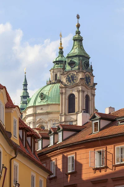 18th century baroque St. Nicholas Church, Prague, Czech Republic — Stock Photo, Image