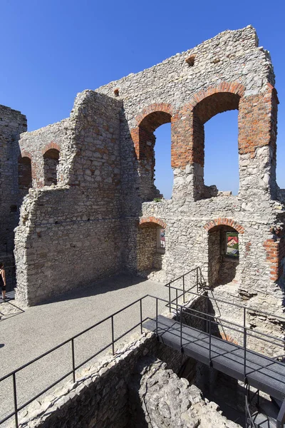 Ogrodzieniec Podzamcze Poland August 2017 Ruins 14Th Century Medieval Castle — Stockfoto