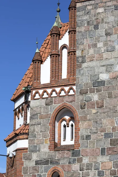 圣乔治教堂 波兰索布市中心的新哥特式建筑 — 图库照片
