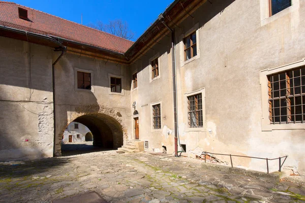 14世纪斯洛伐克Dunajec河畔的红色修道院 — 图库照片