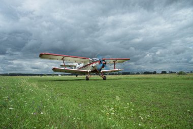 Antonov An-2 çift kanatlı kalkış