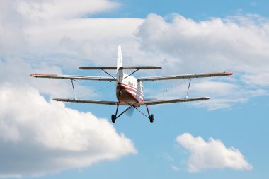 Antonov An-3 çift kanatlı açılış