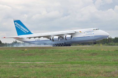 Antonov an-124 kargo uçağı