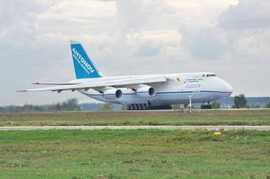 Antonov an-124 kargo uçağı