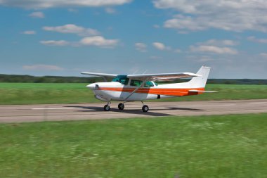 Küçük uçak kalkış