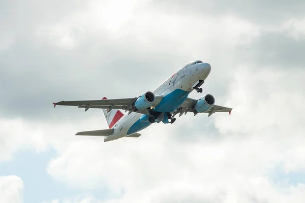 Austrian Airlines Airbus A319 — Stock Photo, Image