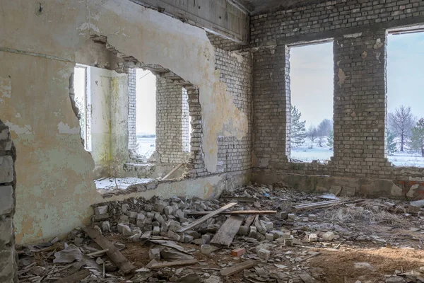Развалины заброшенных зданий — стоковое фото