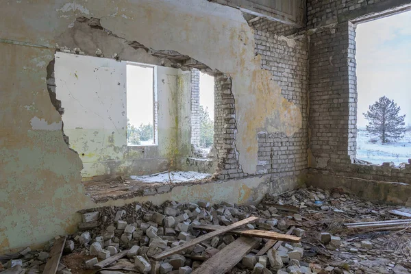 Ruinen verlassener Gebäude — Stockfoto