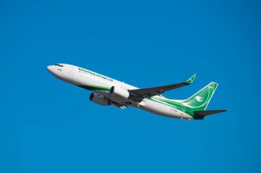 Kyiv Bölgesi, Ukrayna - 1 Ekim 2019: Irak Havayolları Boeing 737-800 kalkışa geçiyor