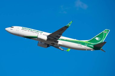 Kyiv Bölgesi, Ukrayna - 1 Ekim 2019: Irak Havayolları Boeing 737-800 kalkışa geçiyor