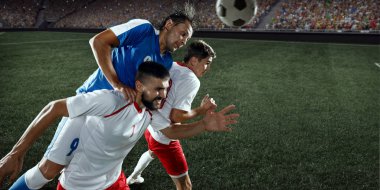 Futbolcular profesyonel bir stadyum üzerinde bir eylem oyun gerçekleştirir