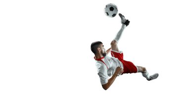 Beyaz bir arka plan üzerinde futbol oyuncusu