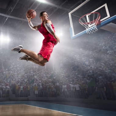 Basketbol oyuncusu dunk slam yapar