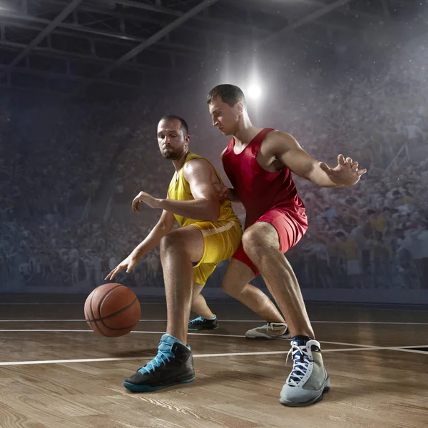 Pemain basket di arena profesional besar — Stok Foto