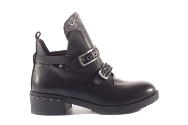 Beyaz arka planda kadın ayakkabıları