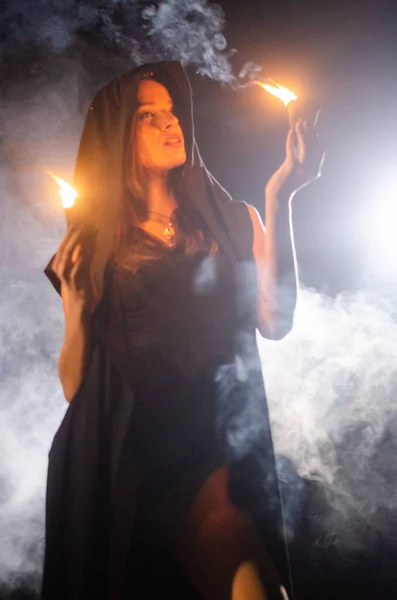 Mystery Young Girl Wearing Black Cloak Witch Sabbath Woods Night — Stockfoto