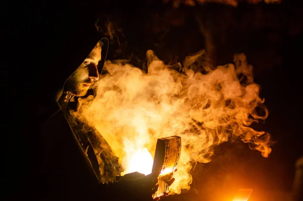 Porträt Eines Mutigen Kriegers Der Einem Schwarzen Mantel Wandert Historische — Stockfoto