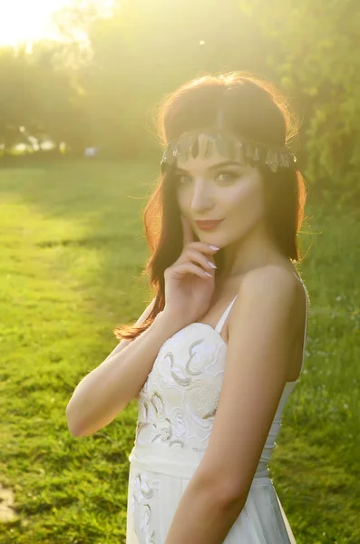 Young Beautiful Woman Fashionable Dress Posing Outdoors — Stock Photo, Image