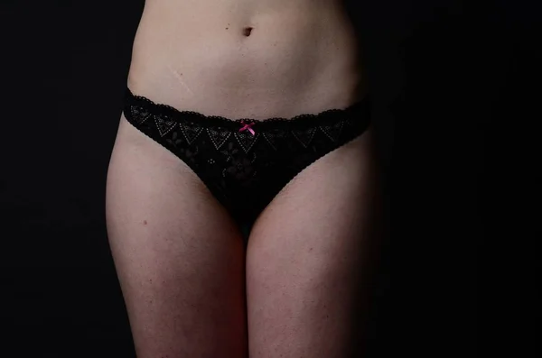 Foto de jovem mulher magra em lingerie elegante — Fotografia de Stock