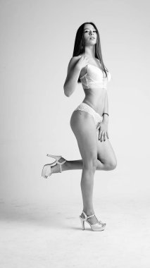 Kız iç çamaşırı beyaz arka plan üzerinde