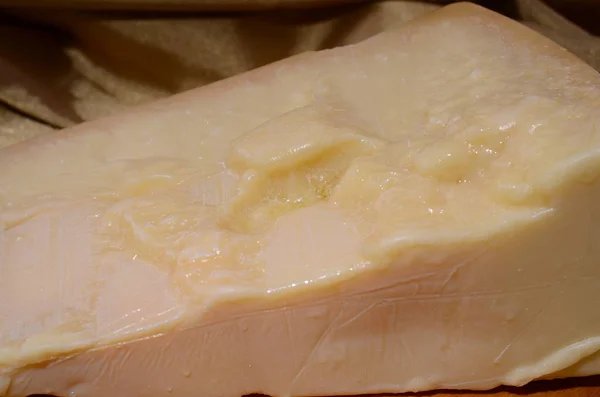 Porcja sera smaczne — Zdjęcie stockowe