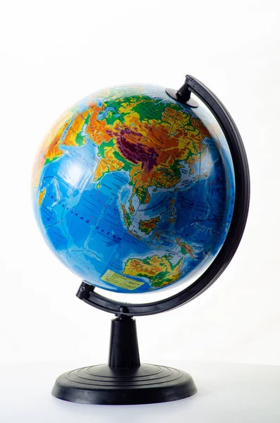 Globus isoliert auf weißem Hintergrund. — Stockfoto