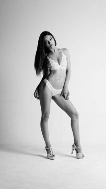 Kız iç çamaşırı beyaz arka plan üzerinde