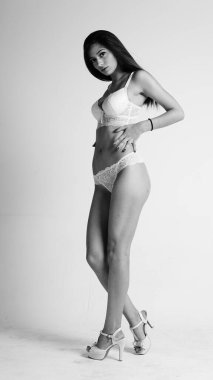 Kız iç çamaşırı beyaz arka plan üzerinde