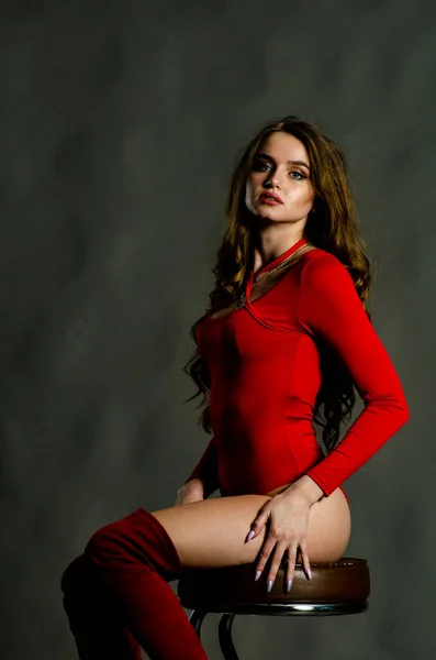 Wysokiej sexy brunetka bielizna studio portret — Zdjęcie stockowe