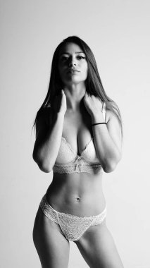 Kız iç çamaşırı beyaz arka plan üzerinde