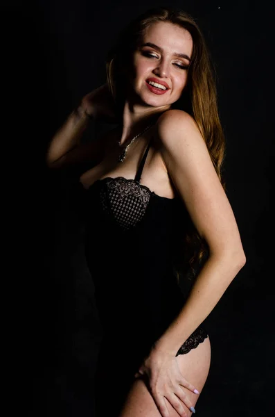 Wysokiej sexy brunetka bielizna studio portret — Zdjęcie stockowe