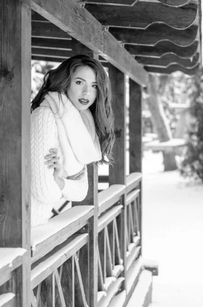 Rainha da neve. Retrato de uma mulher de inverno . — Fotografia de Stock