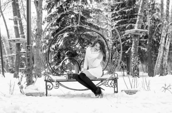 Schneekönigin. Porträt einer Winterfrau. — Stockfoto