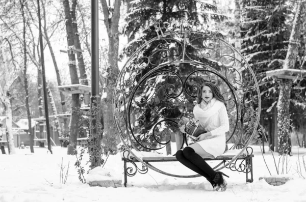 Rainha da neve. Retrato de uma mulher de inverno . — Fotografia de Stock