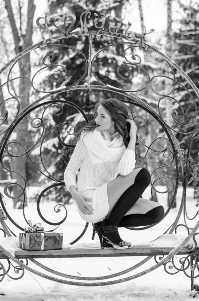 Rainha da neve. Retrato de uma mulher de inverno . — Fotografia de Stock