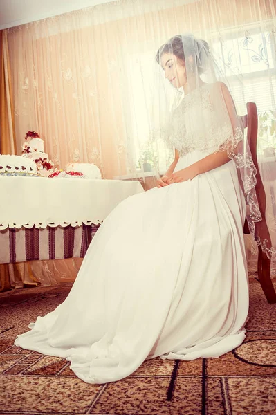 Jovem Noiva Bonita Vestido Noiva — Fotografia de Stock