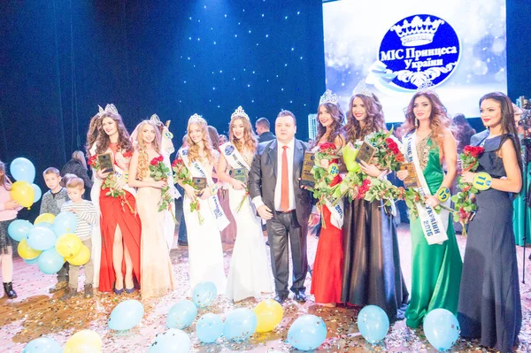 Concurso de belleza Miss Princesa de Ucrania Lutsk Ucrania 08.11.2016 —  Fotos de Stock