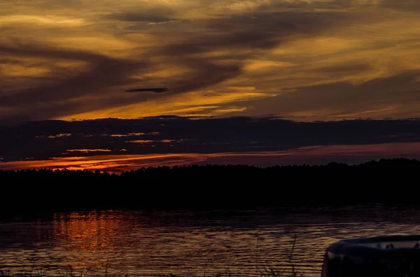 Bel tramonto sopra il mare. — Foto Stock