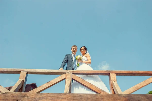 Lovely couple in Ukrainian wedding Lutsk — Fotografia de Stock