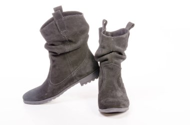 Kadın deri çizmeleri.