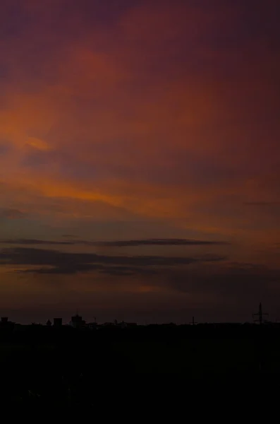 Drammatico tramonto e cielo all'alba. — Foto Stock