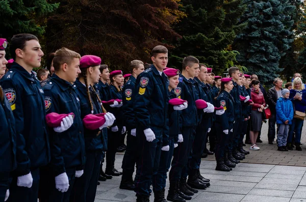 軍事士官候補生の宣誓｜Lutsk Ukraine 12/10/2019 — ストック写真