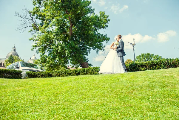 Bella coppia in matrimonio ucraino Lutsk — Foto Stock