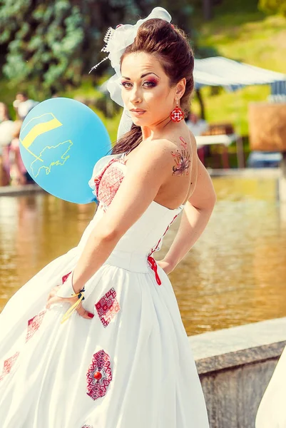 Desfile Nupcial, Lutsk Ucrania 29 / 06 / 2014 — Foto de Stock