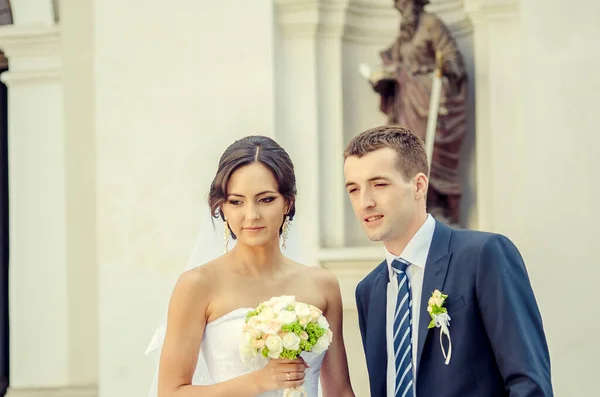 Krásný pár na ukrajinské svatbě Lutsk — Stock fotografie