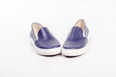 Kadın deri çizmeleri.