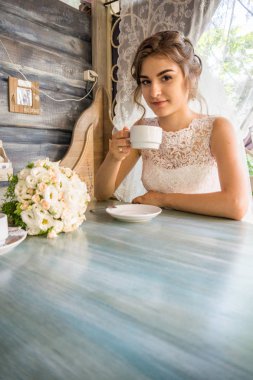 Düğün günü güzel gelin ve zarif damat 23.07.2017 Lutsk, Ukrayna