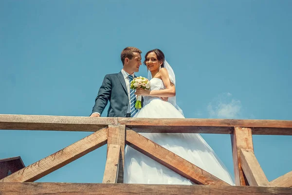 Lovely couple in Ukrainian wedding Lutsk — Fotografia de Stock