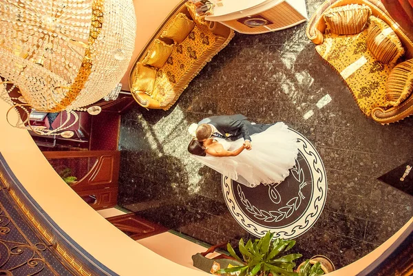 Lovely couple in Ukrainian wedding Lutsk — Fotografia de Stock