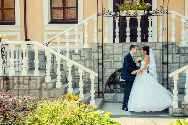 Piękna para w ukraińskim weselu Łuck — Zdjęcie stockowe